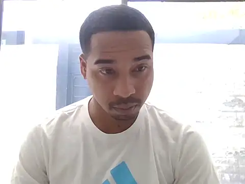 Snapshot of Juninho10c chatting on November 4, 2025, 4:39 pm Juninho10c online show from November 4, 2025, 4:39 pm