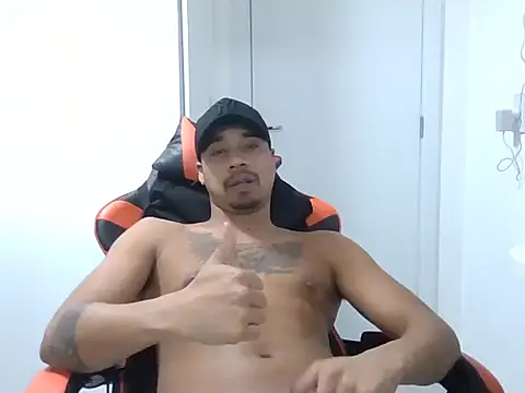 Snapshot of Juninho10c chatting on November 8, 2025, 4:23 am Juninho10c online show from November 8, 2025, 4:23 am