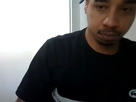 Snapshot of Juninho10c chatting on November 10, 2025, 12:15 pm Juninho10c online show from November 10, 2025, 12:15 pm