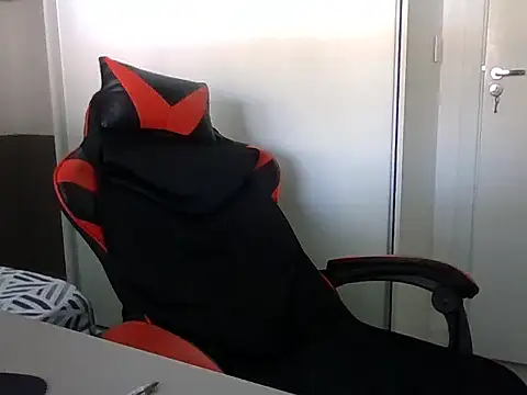 Snapshot of Juninho10c chatting on November 11, 2025, 1:11 pm Juninho10c online show from November 11, 2025, 1:11 pm