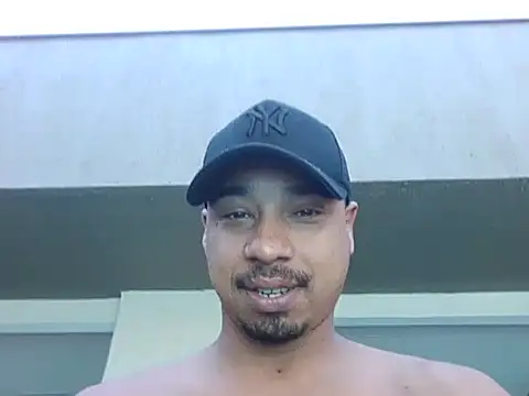 Snapshot of Juninho10c chatting on November 16, 2025, 12:22 pm Juninho10c online show from November 16, 2025, 12:22 pm