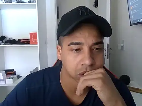 Snapshot of Juninho10c chatting on November 19, 2025, 12:38 pm Juninho10c online show from November 19, 2025, 12:38 pm