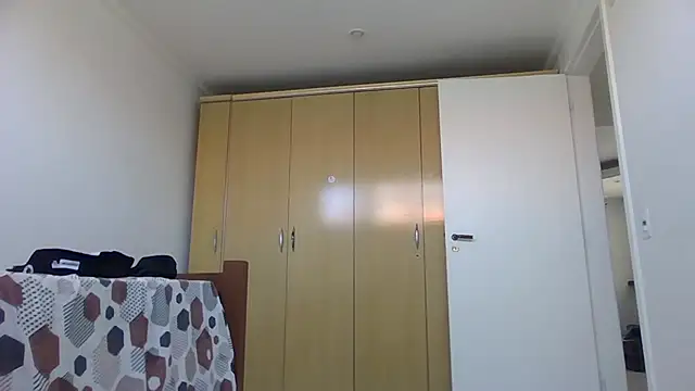 Snapshot of Juninho10c chatting on December 5, 2025, 12:25 pm Juninho10c online show from December 5, 2025, 12:25 pm