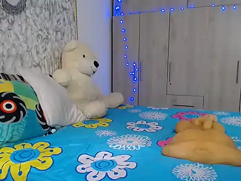 Snapshot of agatfox chatting on December 20, 2025, 6:04 pm agatfox online show from December 20, 2025, 6:04 pm