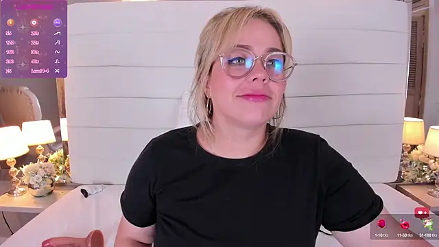 Charlotte93  online show from February 8, 2025, 5:50 pm