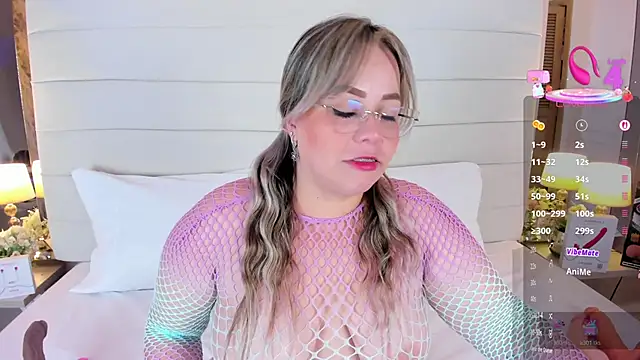 Charlotte93  online show from September 17, 2025, 11:56 am