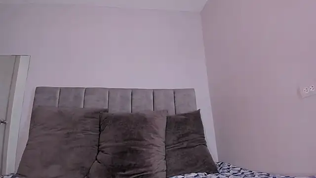 taylor suxx online show from October 30, 2025, 7:47 pm