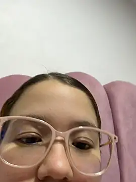 Lucyklein2022 online show from July 17, 2026, 1:34 am