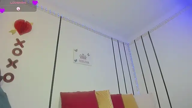 yelenaowens online show from October 31, 2025, 1:17 am