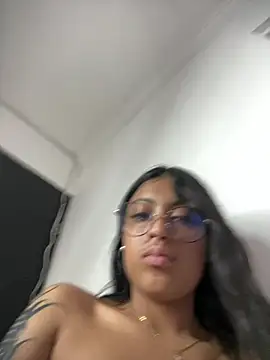 vaness weet online show from February 8, 2025, 7:49 pm