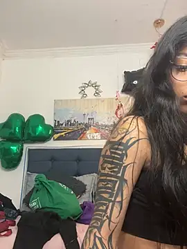 vaness weet online show from March 18, 2025, 7:42 pm