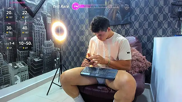 Snapshot of Leonsmoron chatting on December 21, 2025, 2:08 am Leonsmoron online show from December 21, 2025, 2:08 am