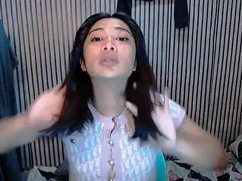 Snapshot of Maria-Moore chatting on October 3, 2025, 5:26 am Maria-Moore online show from October 3, 2025, 5:26 am