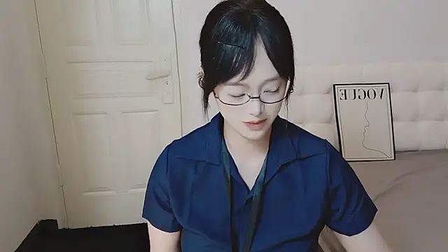 Snapshot of QiuPeiPeimmm chatting on November 17, 2025, 4:07 am QiuPeiPeimmm online show from November 17, 2025, 4:07 am