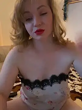 Lady  Maria online show from April 15, 2026, 4:14 pm