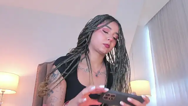 Emma Torres   online show from February 24, 2026, 12:14 pm