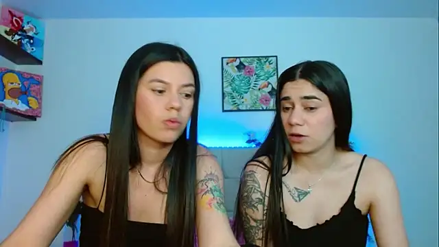 Snapshot of Layla_Rachel chatting on January 20, 2025, 1:18 am Layla Rachel online show from January 20, 2025, 1:18 am