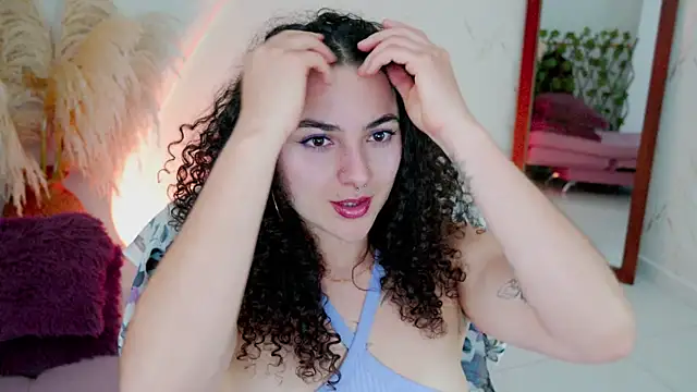 Snapshot of merida_bell18 chatting on April 16, 2026, 11:40 pm merida bell18 online show from April 16, 2026, 11:40 pm