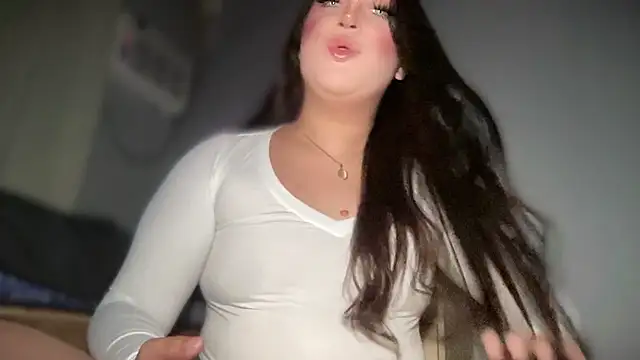 Snapshot of MissCataleyaxxx chatting on February 14, 2026, 2:19 am MissCataleyaxxx online show from February 14, 2026, 2:19 am