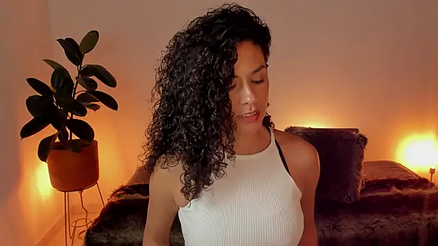 Snapshot of goddes_helena chatting on December 13, 2024, 11:06 pm goddes helena online show from December 13, 2024, 11:06 pm