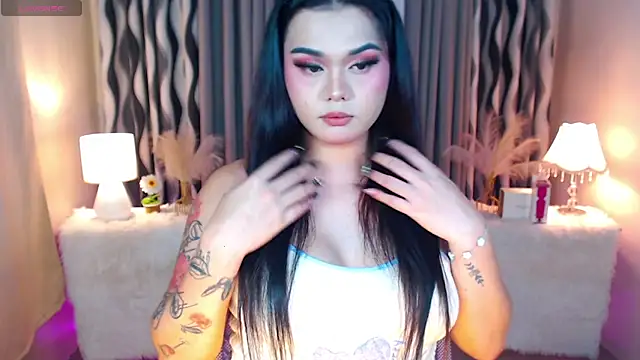 Snapshot of Ella_Fantasiax chatting on November 10, 2025, 4:17 pm Ella Fantasiax online show from November 10, 2025, 4:17 pm