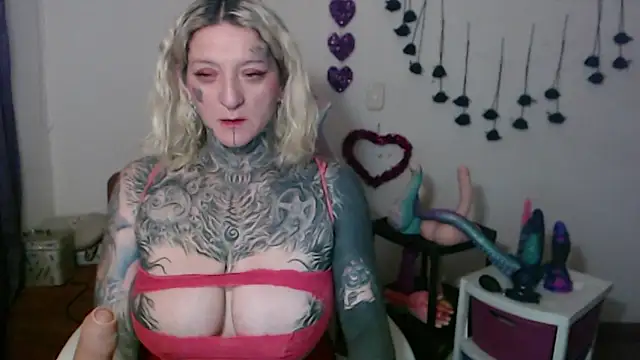 Snapshot of SLOPPYTITSS chatting on March 5, 2026, 11:06 am SLOPPYTITSS online show from March 5, 2026, 11:06 am