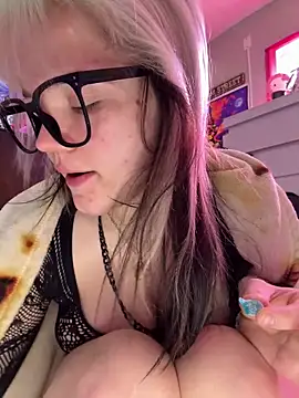 Cutiepiespanks online show from March 21, 2026, 6:11 pm