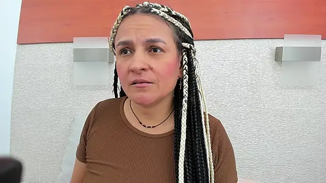 allice green online show from October 31, 2025, 2:45 am