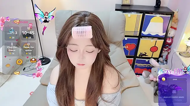 Snapshot of TUTU-CN chatting on February 4, 2026, 11:38 am TUTU-CN online show from February 4, 2026, 11:38 am