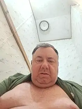Snapshot of lawndad79 chatting on January 17, 2026, 1:43 am lawndad79 online show from January 17, 2026, 1:43 am