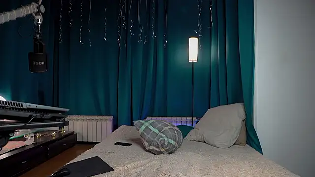 VIktorSecret online show from March 19, 2026, 4:49 am