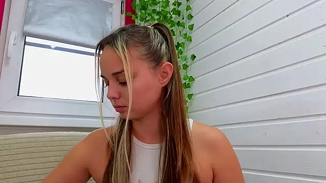 Snapshot of Misss_Vikk chatting on October 29, 2025, 7:54 am Misss Vikk online show from October 29, 2025, 7:54 am