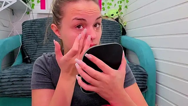 Snapshot of Misss_Vikk chatting on November 29, 2025, 6:16 am Misss Vikk online show from November 29, 2025, 6:16 am