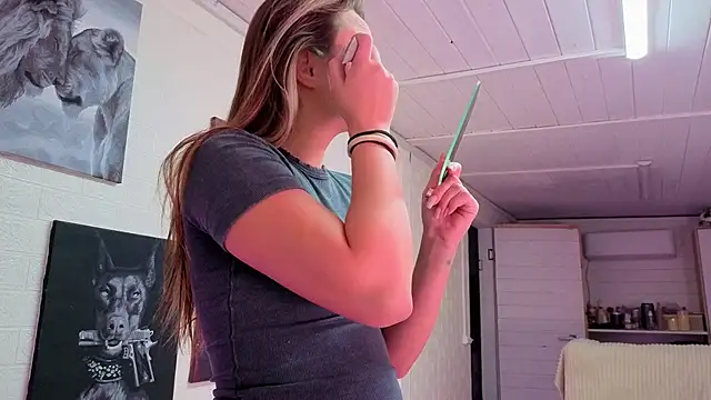 Snapshot of Misss_Vikk chatting on December 5, 2025, 6:22 am Misss Vikk online show from December 5, 2025, 6:22 am