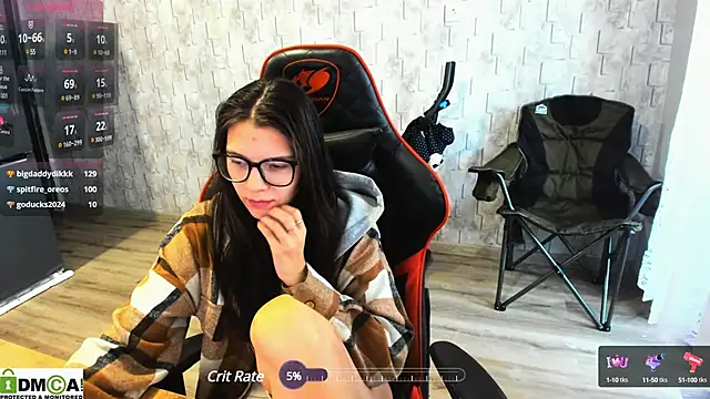 Snapshot of MollyLollipop chatting on December 13, 2024, 6:31 am MollyLollipop online show from December 13, 2024, 6:31 am