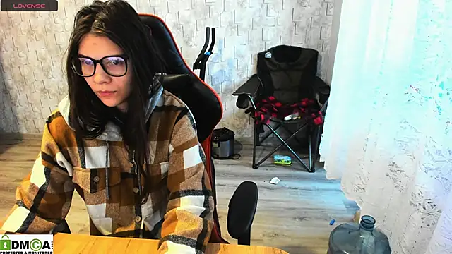 Snapshot of MollyLollipop chatting on December 16, 2024, 3:30 am MollyLollipop online show from December 16, 2024, 3:30 am