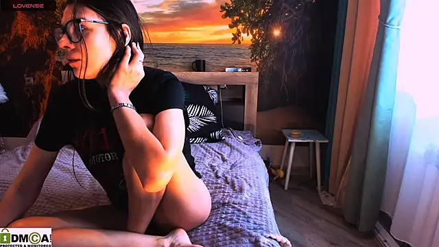 Snapshot of MollyLollipop chatting on January 20, 2025, 4:43 am MollyLollipop online show from January 20, 2025, 4:43 am