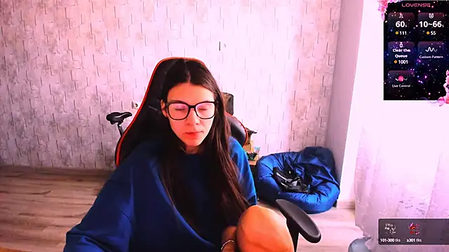 Snapshot of MollyLollipop chatting on February 26, 2025, 4:14 am MollyLollipop online show from February 26, 2025, 4:14 am