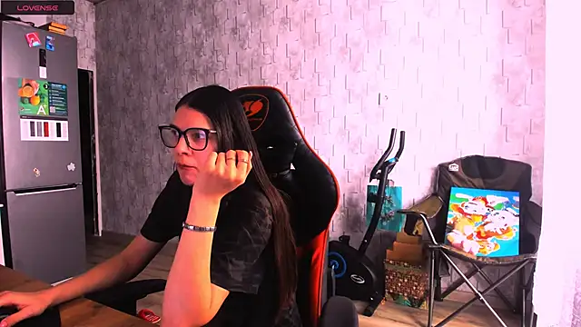 Snapshot of MollyLollipop chatting on March 11, 2025, 7:48 am MollyLollipop online show from March 11, 2025, 7:48 am