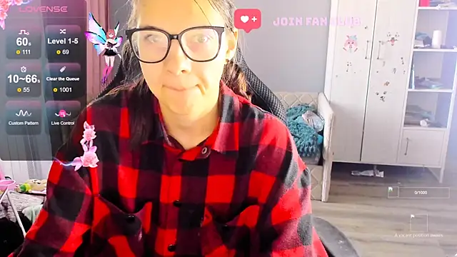 Snapshot of MollyLollipop chatting on September 30, 2025, 4:28 am MollyLollipop online show from September 30, 2025, 4:28 am