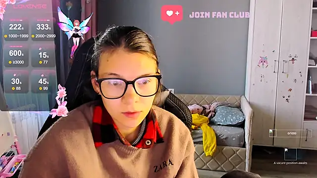 Snapshot of MollyLollipop chatting on October 1, 2025, 4:07 am MollyLollipop online show from October 1, 2025, 4:07 am