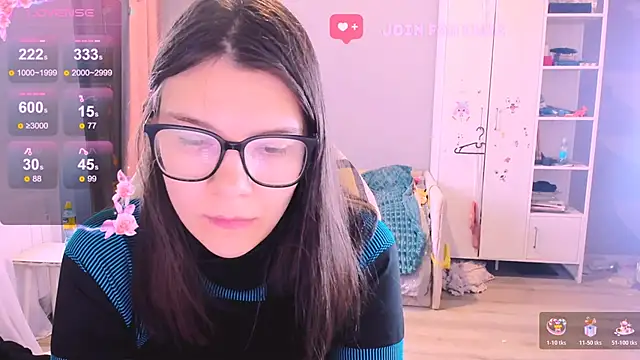 Snapshot of MollyLollipop chatting on November 6, 2025, 4:46 am MollyLollipop online show from November 6, 2025, 4:46 am