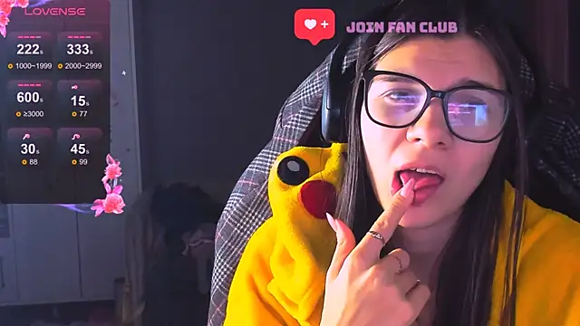 Snapshot of MollyLollipop chatting on November 25, 2025, 4:51 pm MollyLollipop online show from November 25, 2025, 4:51 pm