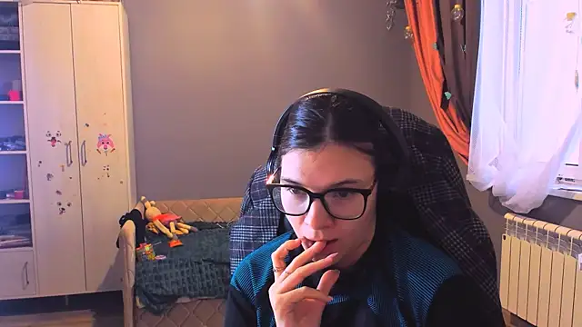 Snapshot of MollyLollipop chatting on December 2, 2025, 3:01 am MollyLollipop online show from December 2, 2025, 3:01 am