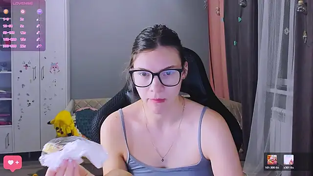 Snapshot of MollyLollipop chatting on February 18, 2026, 12:50 am MollyLollipop online show from February 18, 2026, 12:50 am