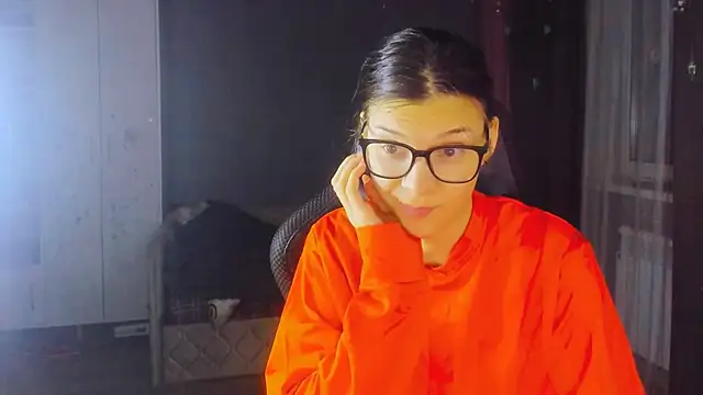 Snapshot of MollyLollipop chatting on February 25, 2026, 5:22 pm MollyLollipop online show from February 25, 2026, 5:22 pm