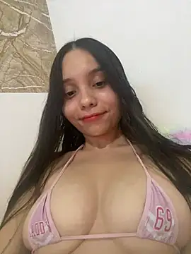 Snapshot of MiaJacksonn chatting on January 4, 2025, 11:06 pm MiaJacksonn online show from January 4, 2025, 11:06 pm