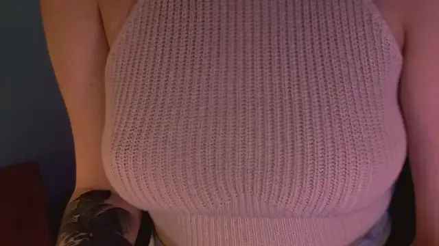 LilyFarey online show from December 11, 2024, 3:58 pm