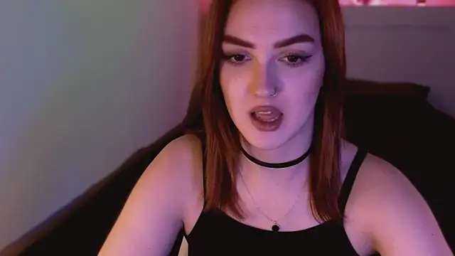 Snapshot of LilyFarey chatting on December 18, 2024, 5:31 pm LilyFarey online show from December 18, 2024, 5:31 pm