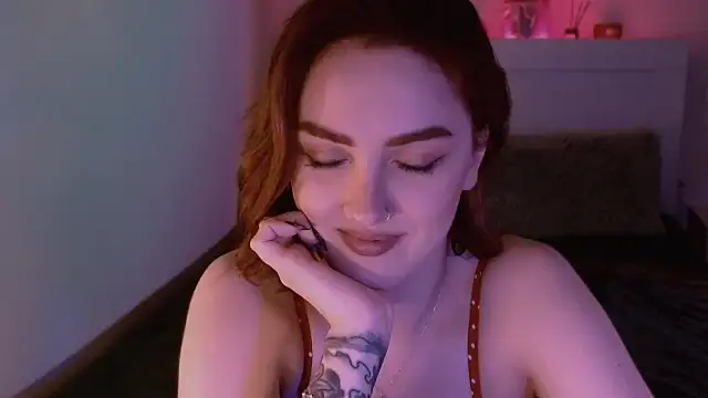 Snapshot of LilyFarey chatting on December 28, 2024, 6:29 pm LilyFarey online show from December 28, 2024, 6:29 pm